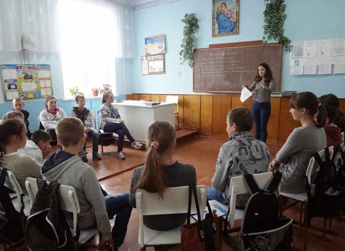 дебати в 7А класі ( модератор учениця 11 класу Наталія Гарасівка)